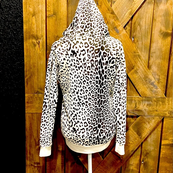 Chaser Black & White Cheetah Patterned Zip Front Hooded Jacket - Picture 5 of 16